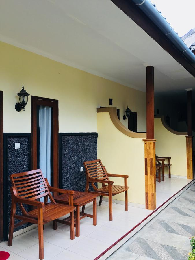 Yudhist Guest House Нуса-Лембонган Екстер'єр фото